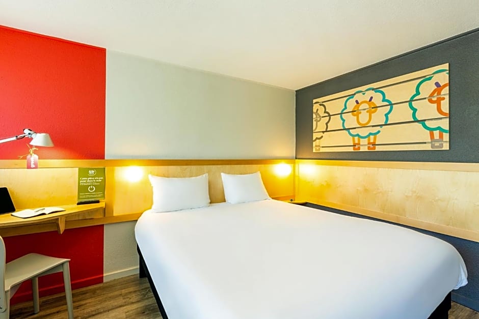greet hotel restaurant Angouleme Ouest
