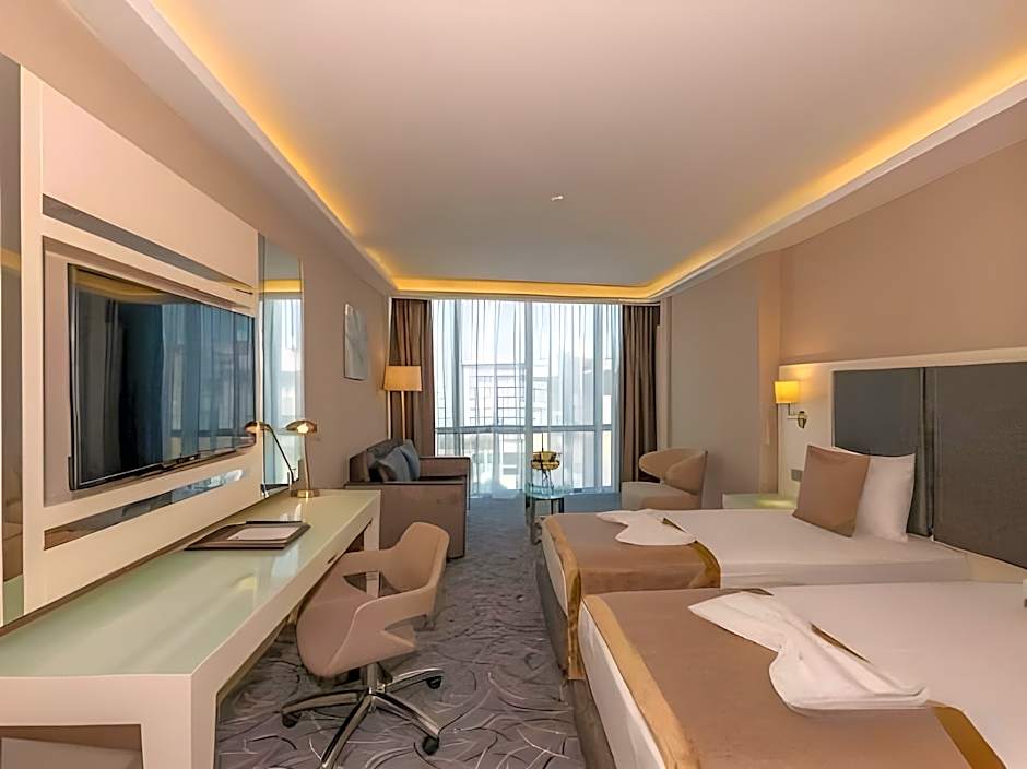 THE CONFORIUM HOTEL VAN