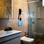 Leo Suites