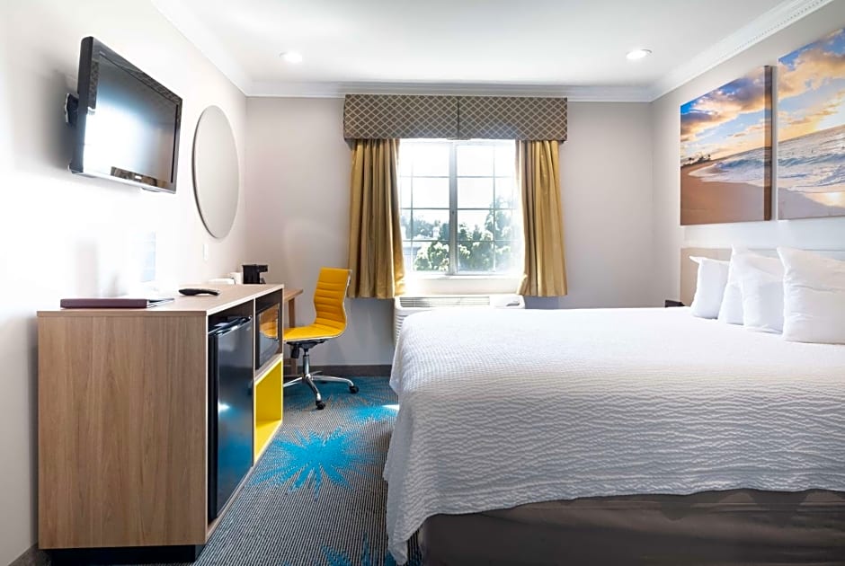 Days Inn by Wyndham Santa Monica