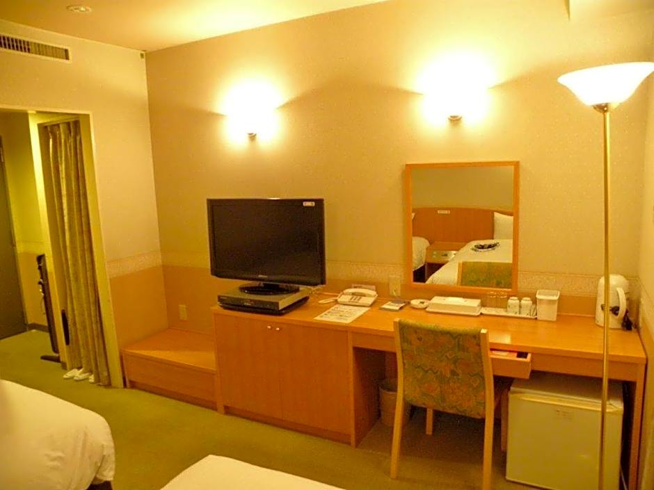 Photo 1 of 5 of 2 Beds, Nonsmoking
