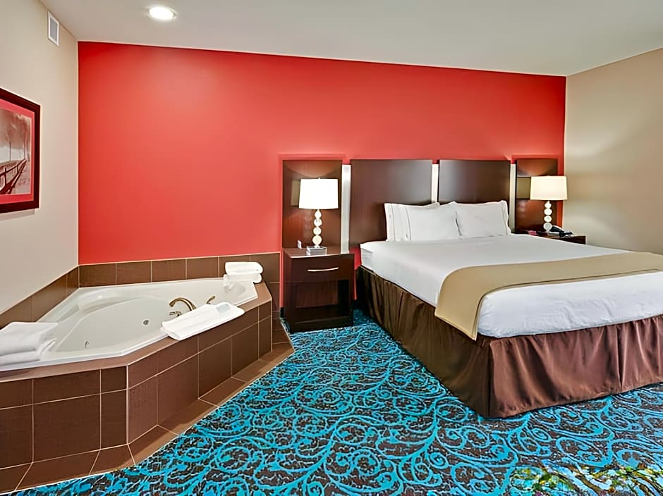Holiday Inn Express & Suites - New Philadelphia Southwest By IHG