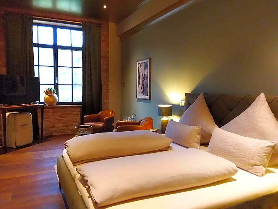 Photo 1 of 9 of Junior Suite