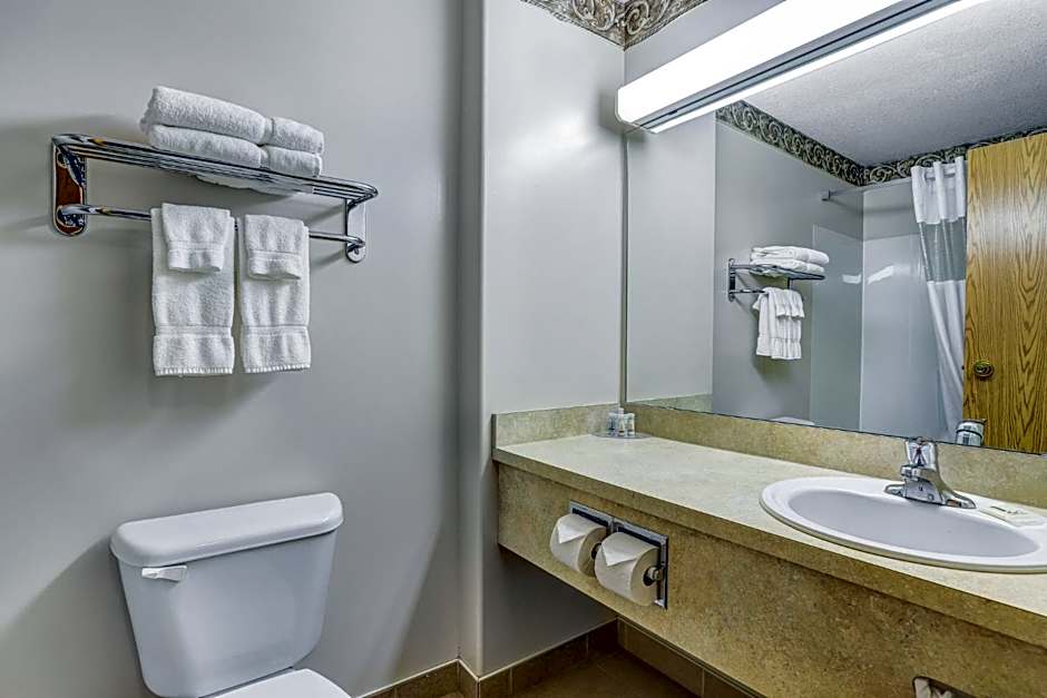 Photo 1 of 2 of Premium 1 King Bed, Jetted Tub