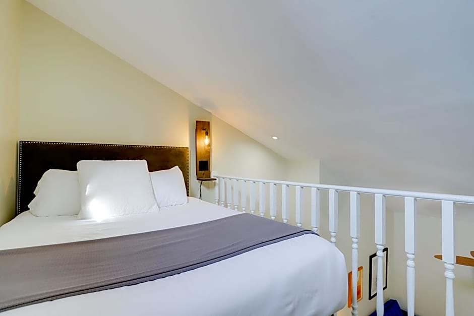 Sojourn at DuPont Place