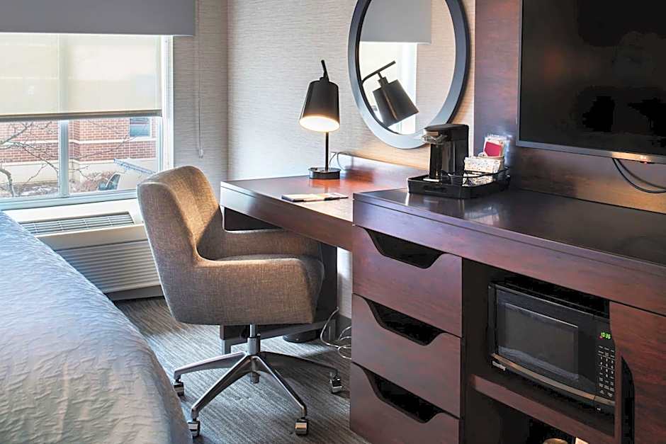 Hampton Inn By Hilton And Suites Chicago/Lincolnshire