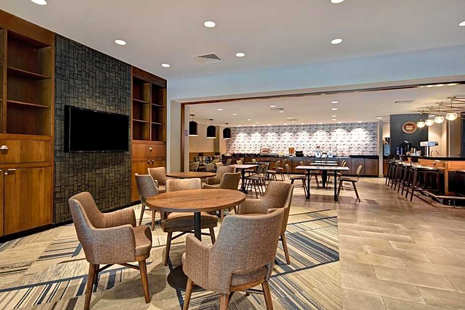 Four Points by Sheraton Boston Newton