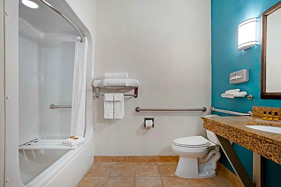 Best Western Plus Blue Angel Inn