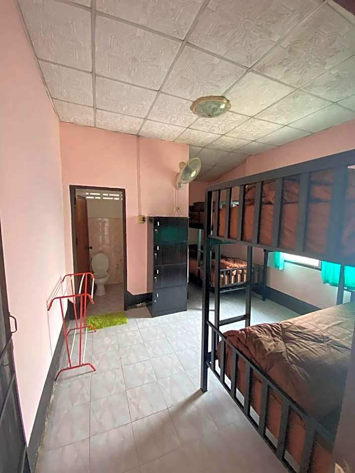 Paifah Hostel
