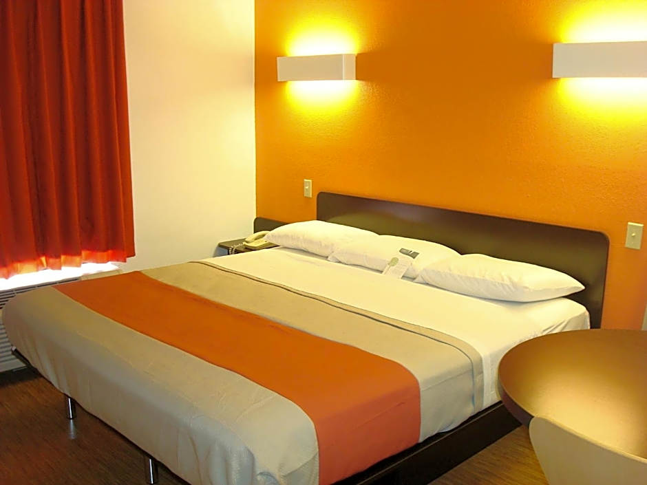 Motel 6-Arkadelphia, AR