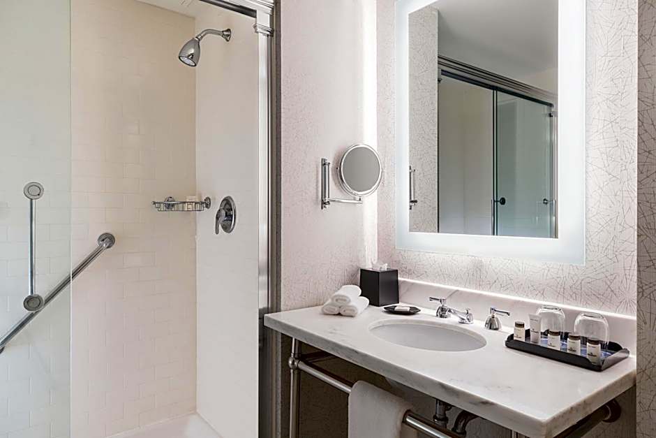 Sheraton Baltimore Washington Airport Hotel - BWI