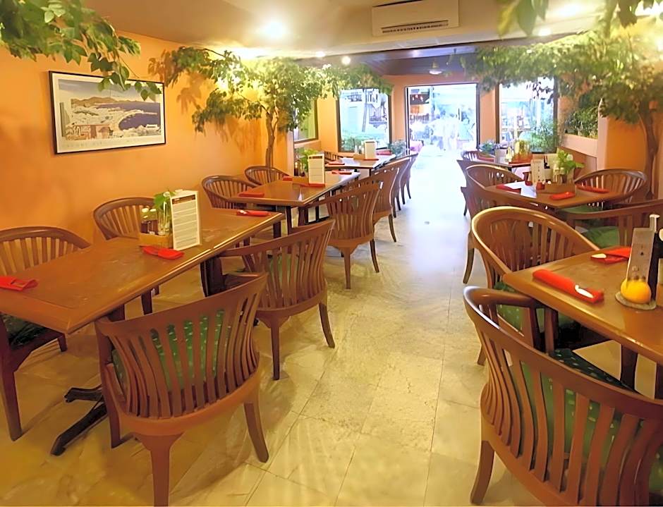 Paradise Inn