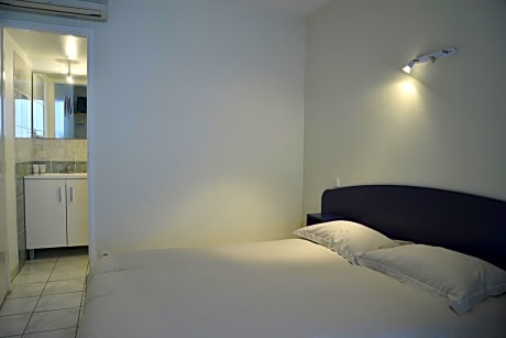 Double Room with Private External Bathroom