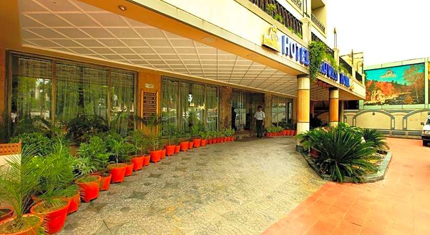 Hotel Brijwasi Royal