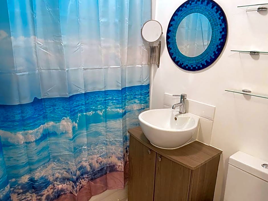 Loxley's Devon Lodge