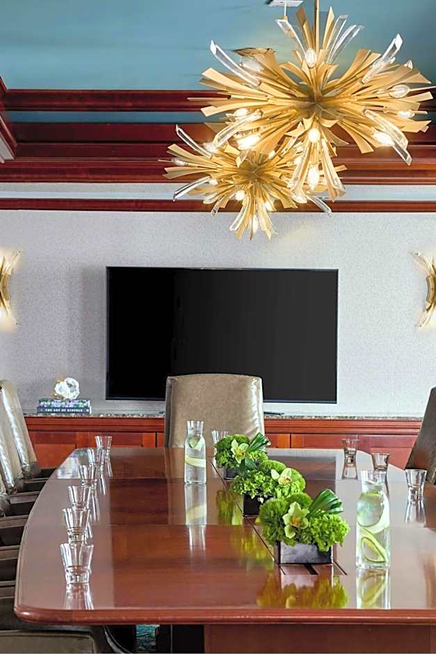 Renaissance Shoals Resort & Spa