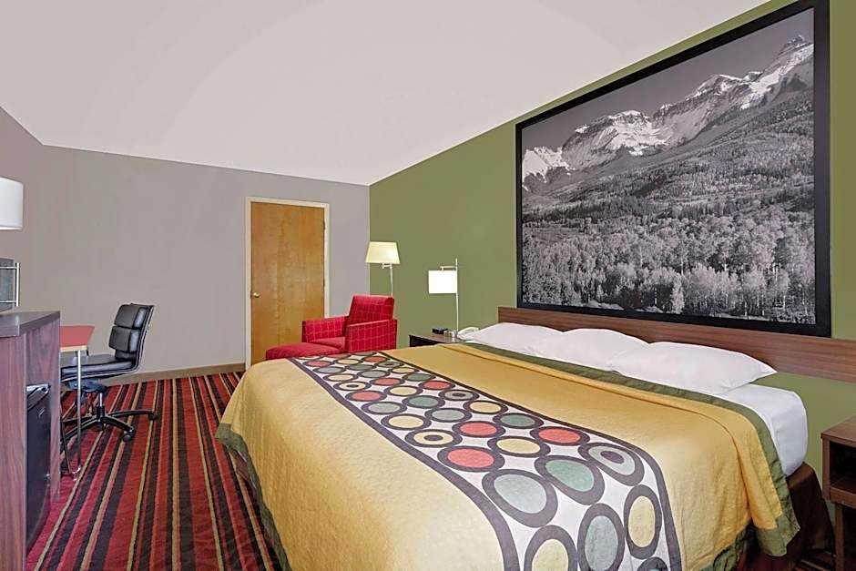 Super 8 by Wyndham Denver Central