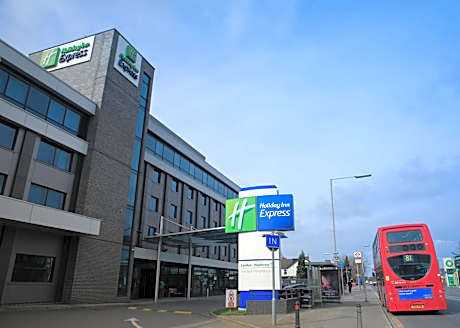 Holiday Inn Express London Heathrow T5 By IHG