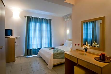 Superior Room with Sea View- 2nd Floor