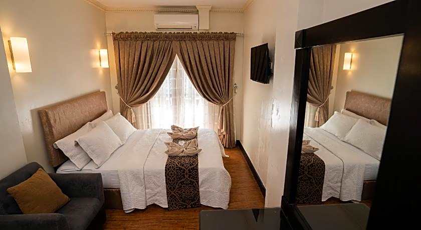 West Loch Park Hotel Vigan