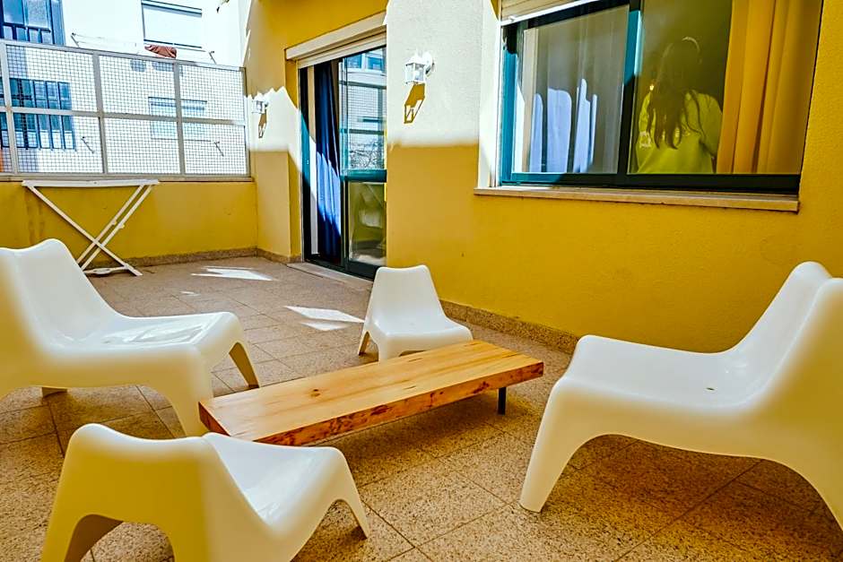 Help Yourself Hostels - Restelo