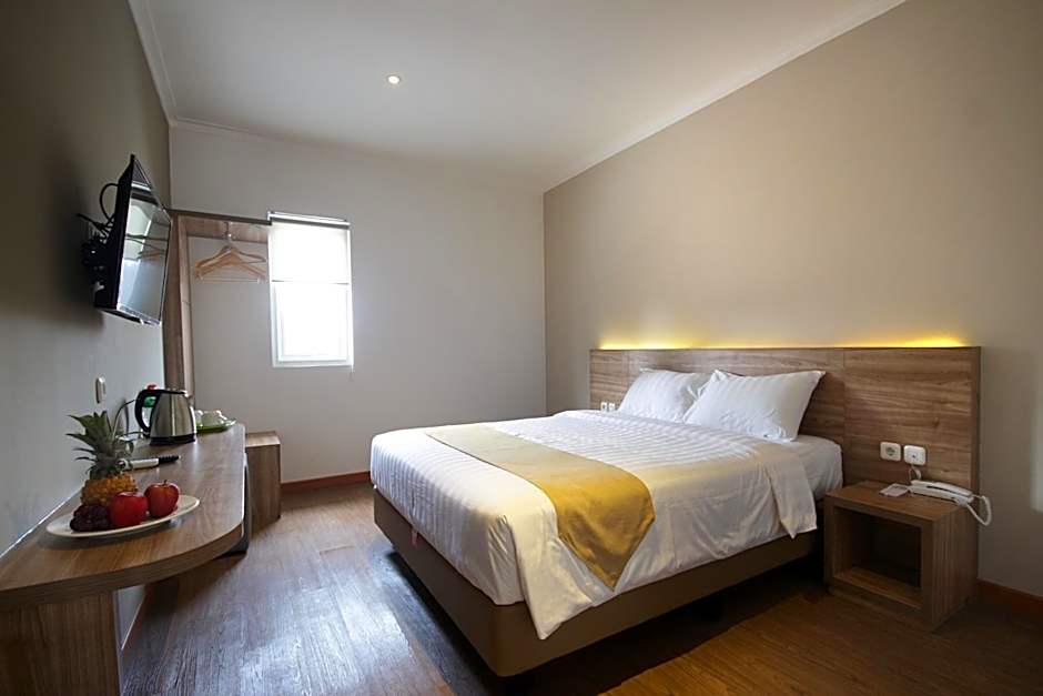 Three Eight Front One Boutique Batu Malang