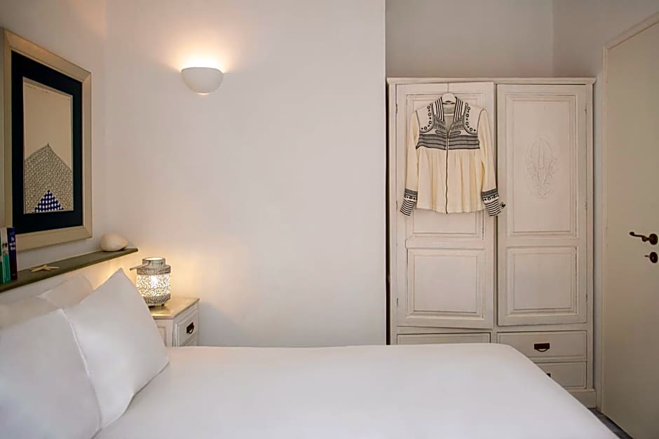 Archipelago Sifnos - Seaside Accommodation