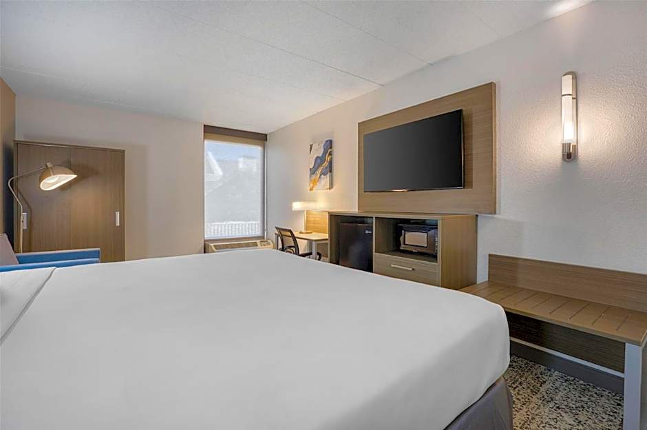 SureStay Plus Hotel by Best Western Chicago Lombard