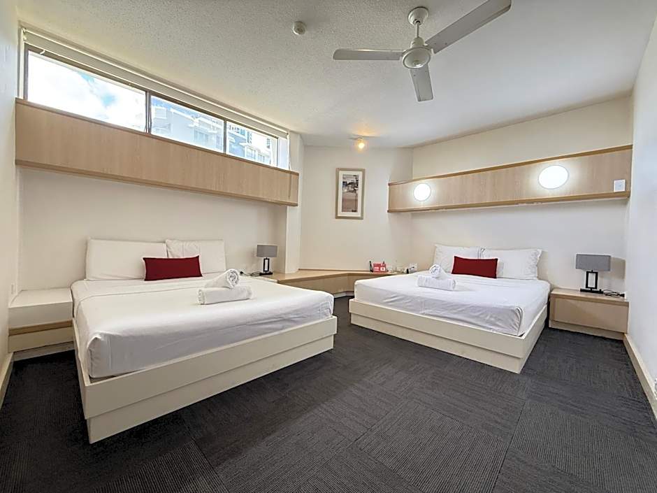 Tiki Hotel Apartments Surfers Paradise