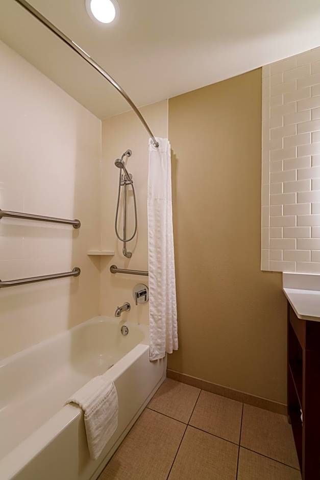 Comfort Suites