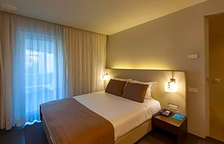 The Anchor Troia - River