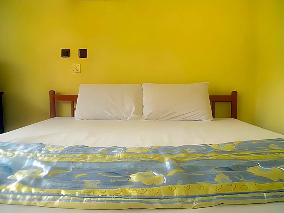 Super OYO 1654 Maha Bharata Kuta Inn