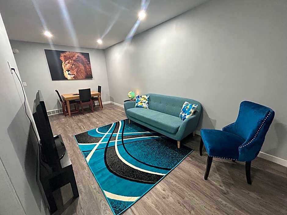 Cute Highland Park(Upper-A-Unit)