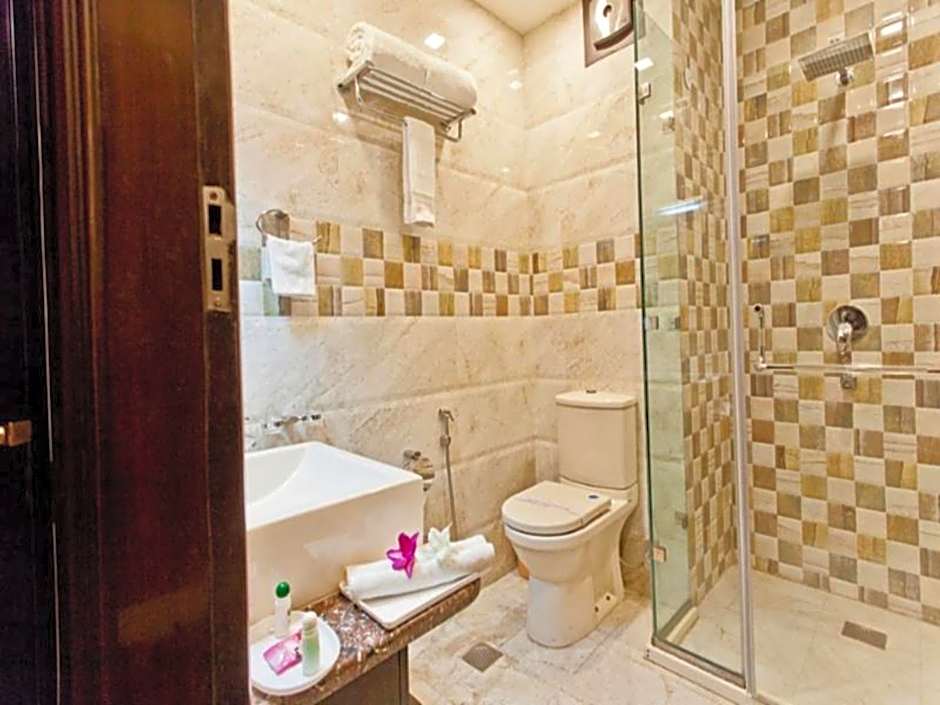 Hotel Krishnam Vrindavan – Near Banke Bihari Temple