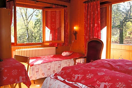 Triple Room (2 Adults + 1 Child)