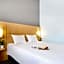 Ibis Como