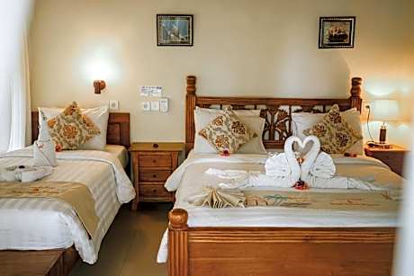 Triple Room with Pool View