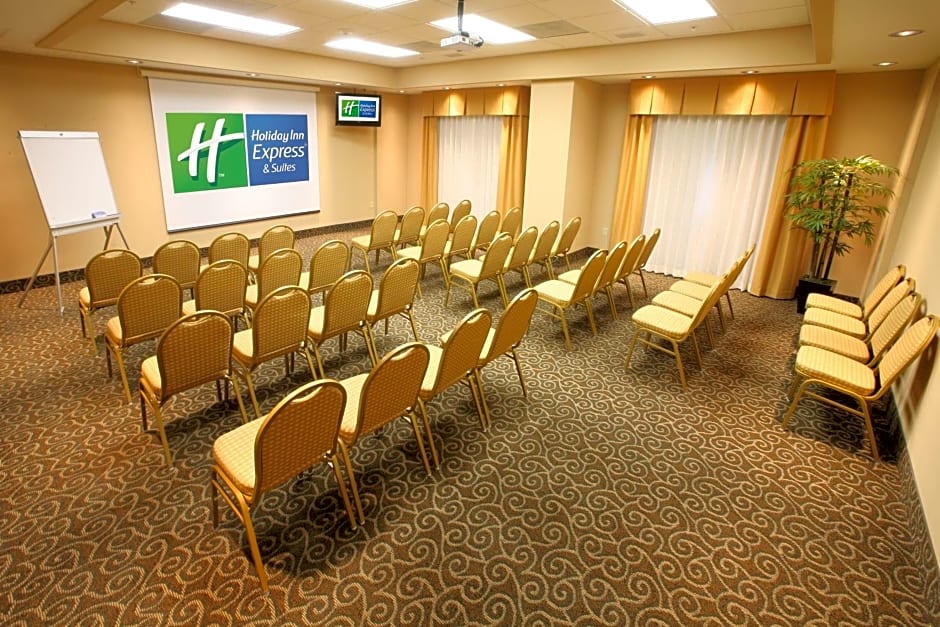 Holiday Inn Express & Suites Monterrey Aeropuerto By IHG