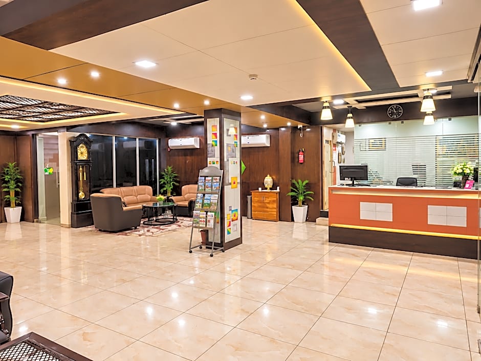 Hotel Arya Palace