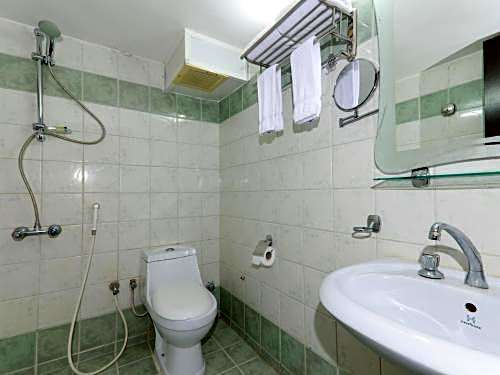 OYO 167 Dar Al Raies Hotel