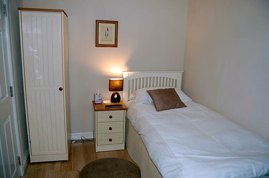 Canal View Bed And Breakfast