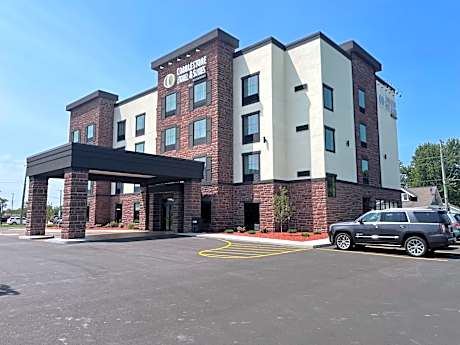 Cobblestone Hotel & Suites - Little Chute