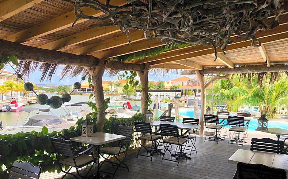Ocean Breeze Boutique Hotel & Marina
