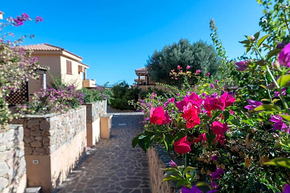 Baia de Bahas Residence