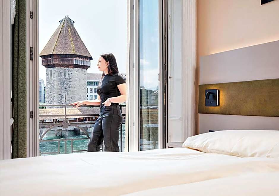 Hotel Pickwick and Pub "the room with a view"