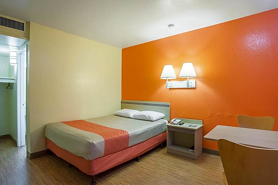 Motel 6-Holbrook, AZ