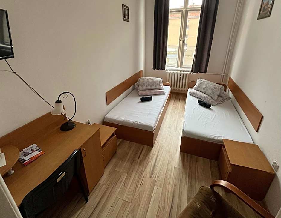 Foto 1 daripada 4 — Double Room with Shared Bathroom