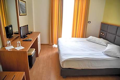 Single Room with Bathroom