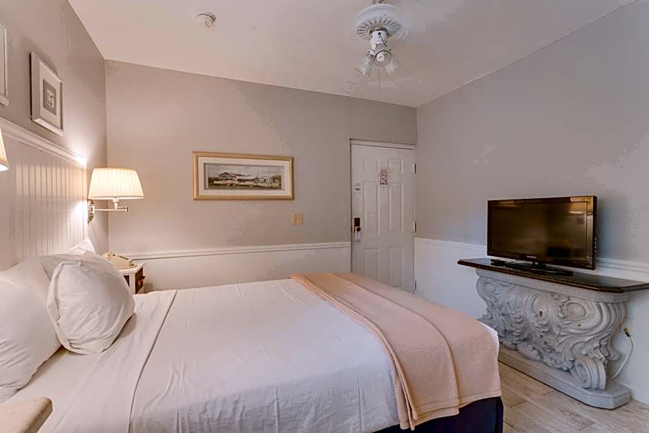 Lemon Tree Inn