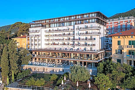 Grand Hotel 4 Opatijska Cvijeta